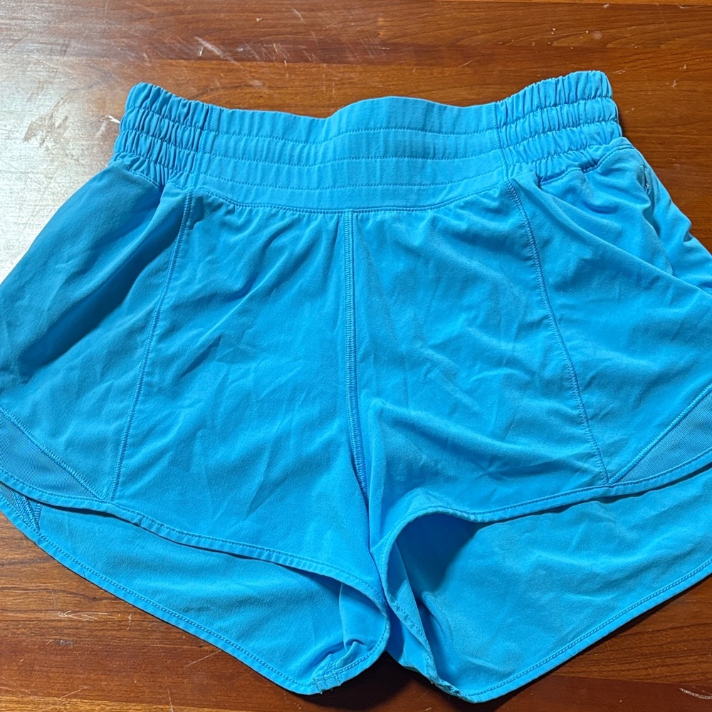 Lululemon Hotty Hot high rise lined short 2.5”